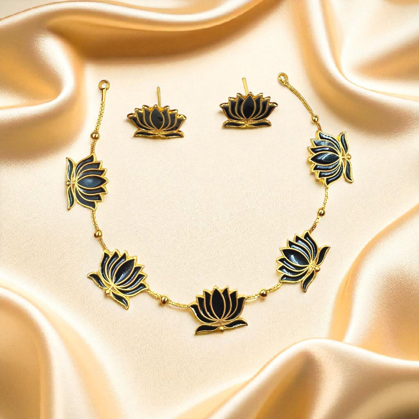 Lotus Necklace Set
