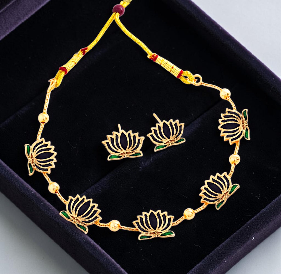 Lotus Necklace Set